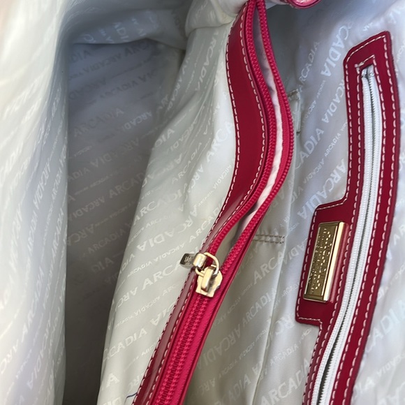 Arcadia, large patent leather red tote - Picture 8 of 10